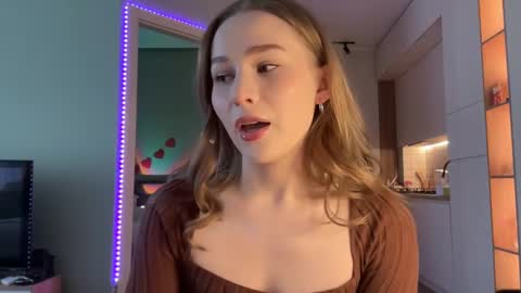 Snapshot of whoisalisa chatting on December 2024 07:35:01 AM Alisa online show from December 2024 07:35:01 AM