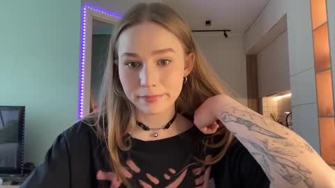 Snapshot of whoisalisa chatting on December 2024 09:55:02 AM Alisa online show from December 2024 09:55:02 AM