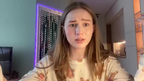 Snapshot of whoisalisa chatting on December 2024 09:34:02 AM Alisa online show from December 2024 09:34:02 AM