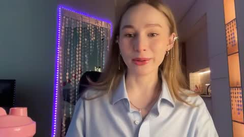 Snapshot of whoisalisa chatting on December 2024 06:28:02 AM Alisa online show from December 2024 06:28:02 AM