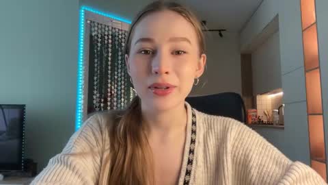 Snapshot of whoisalisa chatting on January 2025 06:42:01 AM Alisa online show from January 2025 06:42:01 AM