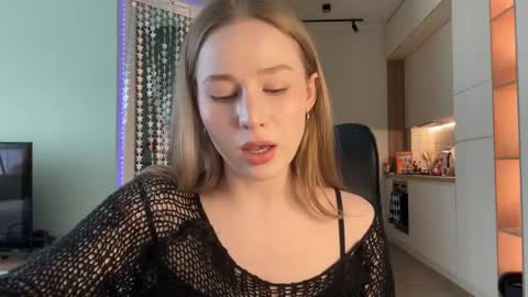 Snapshot of whoisalisa chatting on January 2025 10:18:02 AM Alisa online show from January 2025 10:18:02 AM