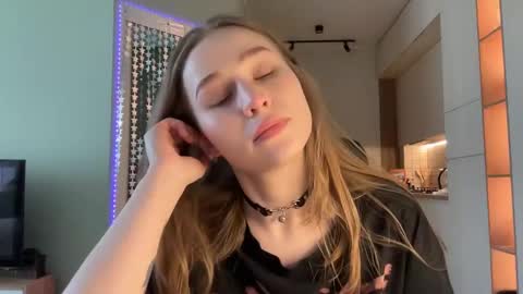 Snapshot of whoisalisa chatting on January 2025 10:08:01 AM Alisa online show from January 2025 10:08:01 AM