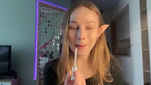 Snapshot of whoisalisa chatting on February 2025 06:37:01 AM Alisa online show from February 2025 06:37:01 AM