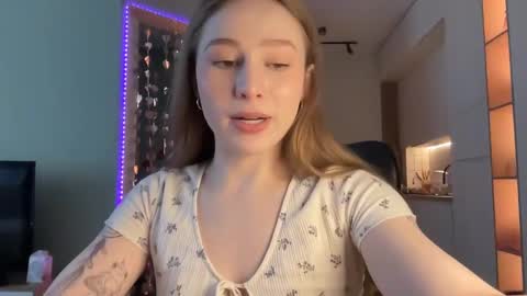 Snapshot of whoisalisa chatting on March 2025 09:51:01 AM Alisa online show from March 2025 09:51:01 AM