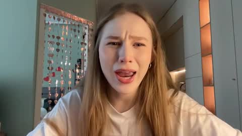 Snapshot of whoisalisa chatting on March 2025 07:12:02 AM Alisa online show from March 2025 07:12:02 AM