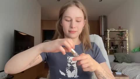 Snapshot of whoisalisa chatting on September 2025 07:08:01 AM Alisa online show from September 2025 07:08:01 AM