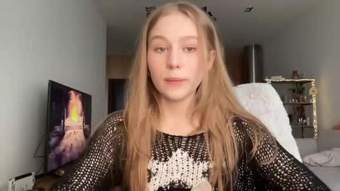 Snapshot of whoisalisa chatting on September 2025 07:41:01 AM Alisa online show from September 2025 07:41:01 AM