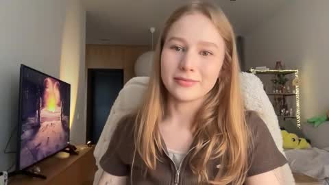 Snapshot of whoisalisa chatting on September 2025 07:32:01 AM Alisa online show from September 2025 07:32:01 AM