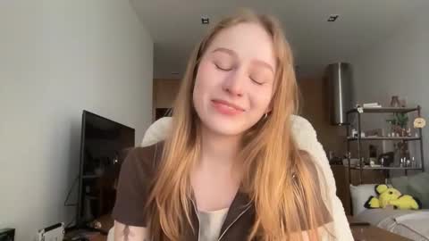 Snapshot of whoisalisa chatting on September 2025 06:50:01 AM Alisa online show from September 2025 06:50:01 AM