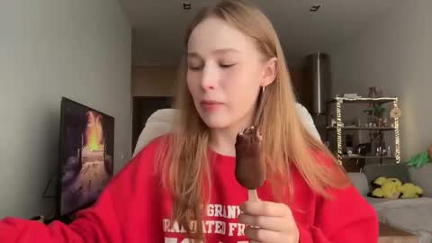 Snapshot of whoisalisa chatting on September 2025 07:01:01 AM Alisa online show from September 2025 07:01:01 AM