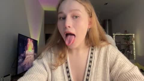 Snapshot of whoisalisa chatting on September 2025 07:24:02 AM Alisa online show from September 2025 07:24:02 AM