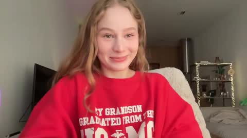 Snapshot of whoisalisa chatting on October 2025 07:25:02 AM Alisa online show from October 2025 07:25:02 AM