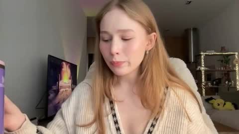 Snapshot of whoisalisa chatting on October 2025 07:41:02 AM Alisa online show from October 2025 07:41:02 AM