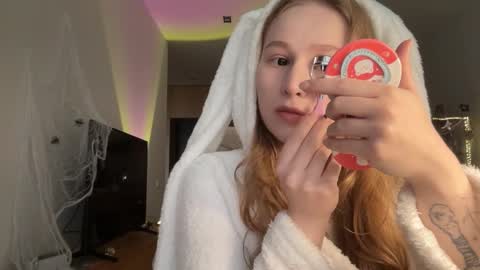 Snapshot of whoisalisa chatting on October 2025 07:54:01 AM Alisa online show from October 2025 07:54:01 AM