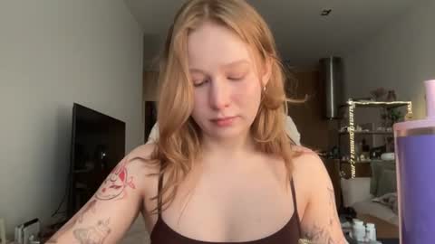 Snapshot of whoisalisa chatting on June 2026 07:38:01 AM Alisa online show from June 2026 07:38:01 AM