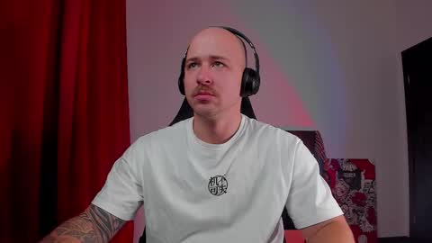 VI online show from November 2025 03:23:02 PM