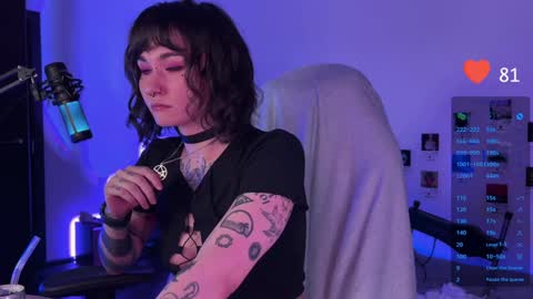 Snapshot of whysosweet chatting on December 2024 01:13:01 AM iggy iggz online show from December 2024 01:13:01 AM