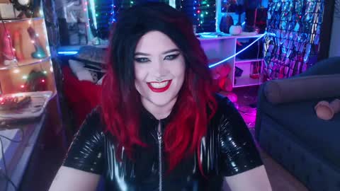 Laura  online show from January 2025 11:12:02 AM
