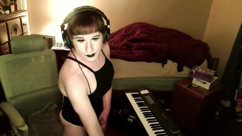 Countess of Hotdogs online show from November 2025 04:59:02 AM