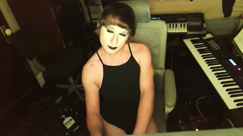 Countess of Hotdogs online show from December 2025 03:34:02 AM