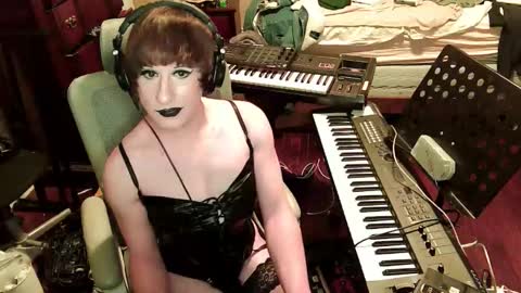 Countess of Hotdogs online show from January 2026 03:23:01 AM