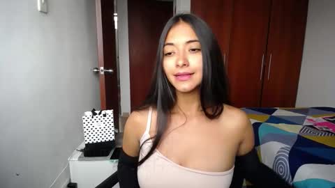 Snapshot of wifhot chatting on February 2026 01:15:01 PM Ilauren online show from February 2026 01:15:01 PM