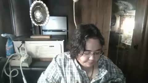 wigper online show from November 2025 08:40:01 PM