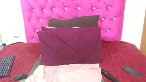 WILD KITTY  online show from June 2026 07:01:02 PM