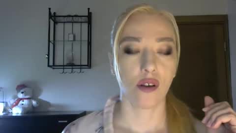 Alina online show from March 2025 08:22:01 AM