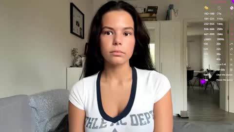 Snapshot of wildahankin chatting on November 2025 08:03:02 AM Mia online show from November 2025 08:03:02 AM