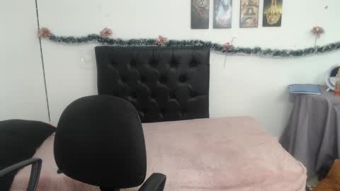 wildbarbie6 online show from December 2024 12:57:02 AM