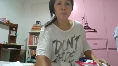 Snapshot of wildbrownchick69 chatting on January 2025 10:49:02 PM WildChick online show from January 2025 10:49:02 PM