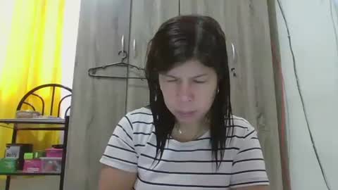 Snapshot of wildbrownchick69 chatting on February 2025 07:12:01 AM WildChick online show from February 2025 07:12:01 AM