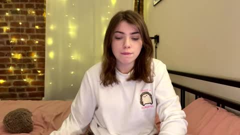 Lina online show from December 2025 05:53:01 PM