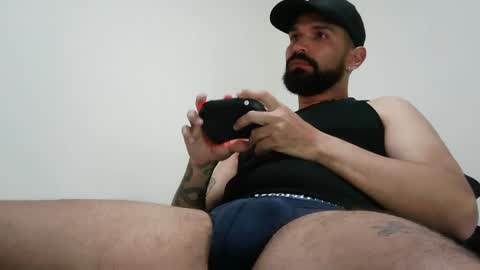 Snapshot of wilder_grey chatting on January 2025 08:54:01 PM Wilder Grey online show from January 2025 08:54:01 PM