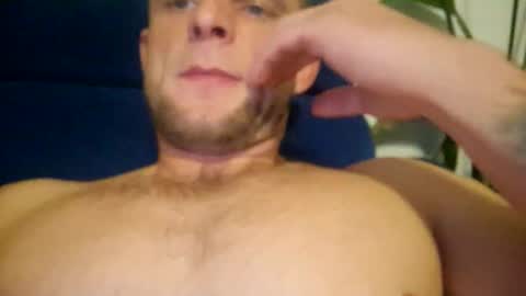 wildmike93 online show from October 2025 07:24:02 PM