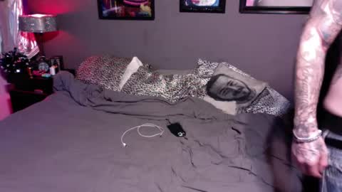 Snapshot of wildrobjr9 chatting on December 2024 08:37:02 PM RobBangz online show from December 2024 08:37:02 PM