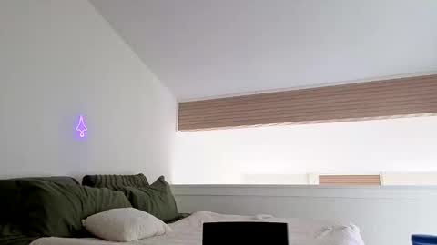 Snapshot of wildrobjr9 chatting on December 2025 04:27:01 PM RobBangz online show from December 2025 04:27:01 PM