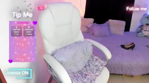 sofia and will online show from October 2025 01:08:02 AM