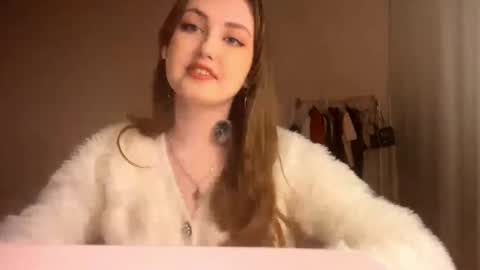 Kate online show from October 2025 02:18:02 PM