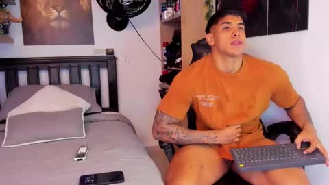 Snapshot of william_dracko9 chatting on November 2025 07:46:02 PM Dracko online show from November 2025 07:46:02 PM