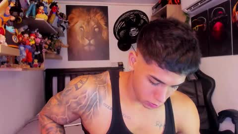 Snapshot of william_dracko9 chatting on December 2025 07:53:01 PM Dracko online show from December 2025 07:53:01 PM