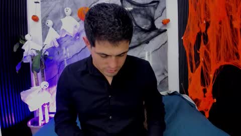 William Steel online show from October 2025 04:42:01 AM