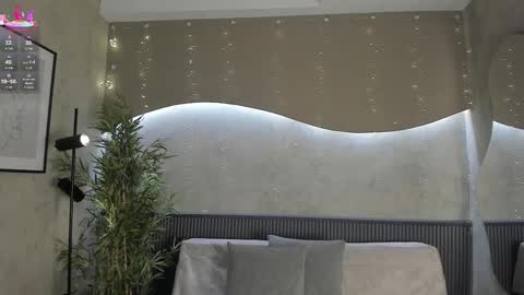 Ms Willow online show from November 2025 12:27:02 PM