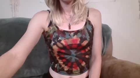 willowxo223 online show from June 2026 05:05:01 AM