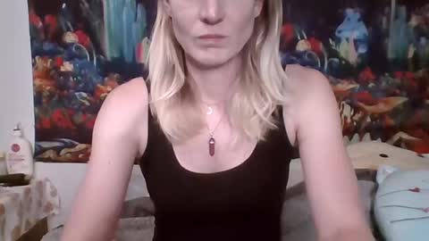 willowxo223 online show from June 2026 01:06:01 AM