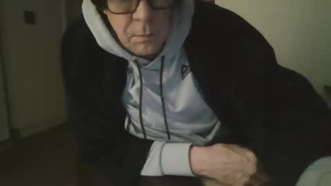 willtie26 online show from December 2024 02:45:02 AM