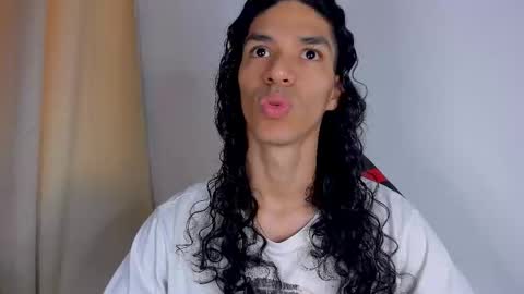 willy_veins online show from February 2025 01:32:01 PM