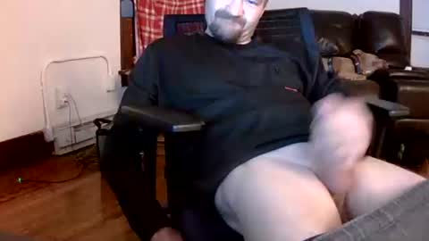Snapshot of willydogg83 chatting on November 2025 06:57:01 AM willydogg83 online show from November 2025 06:57:01 AM